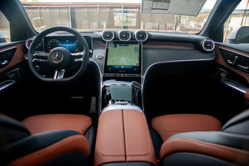 Used 2025 Mercedes-Benz GLC 300 4MATIC image 22