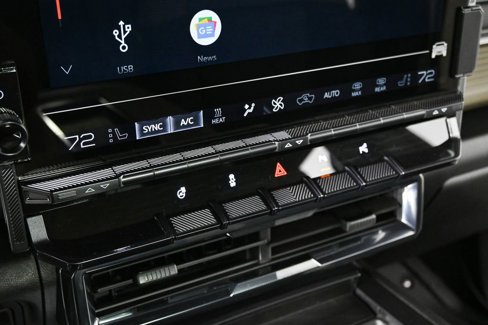 New 2026 GMC Hummer EV 4x4 Crew Cab image 17