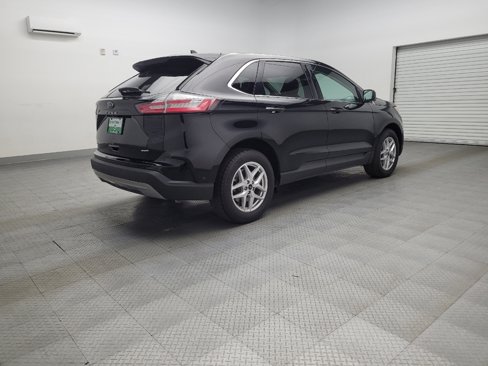 Used 2023 Ford Edge SEL image 9