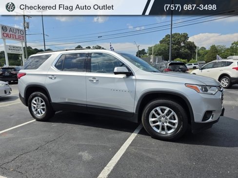 Used 2020 Chevrolet Traverse LT image 10