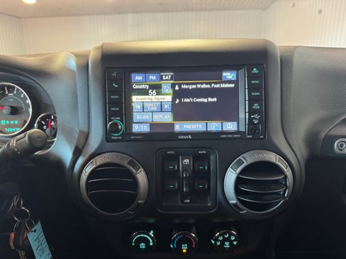 Used 2017 Jeep Wrangler Sport image 27