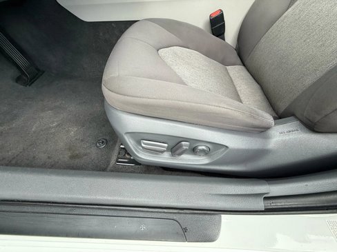 Used 2019 Toyota Camry LE image 24
