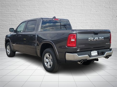 New 2026 RAM 1500 4x4 Crew Cab image 3