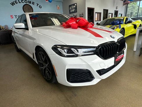Used 2022 BMW 530i xDrive w/ Executive Package image 3