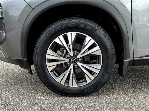 Certified 2022 Nissan Rogue SV image 7