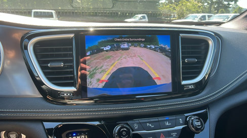 New 2026 Chrysler Pacifica Select image 31