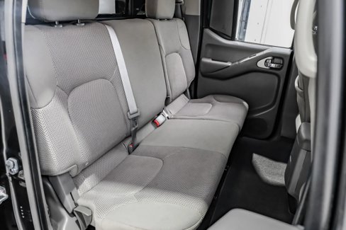 Used 2021 Nissan Frontier SV w/ Midnight Edition Floor Mats image 45