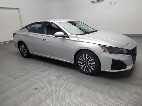 Used 2023 Nissan Altima 2.5 SV image 11