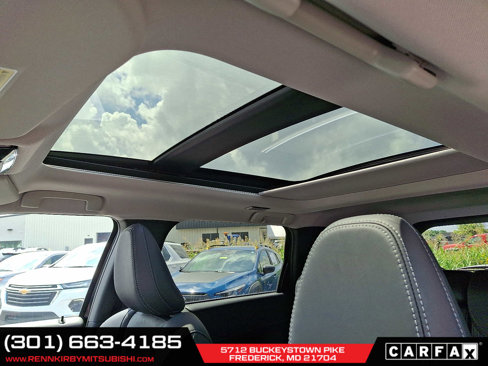 New 2025 Mitsubishi Outlander SE image 14
