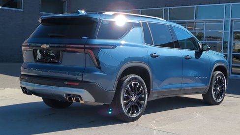 Used 2024 Chevrolet Traverse LT image 7