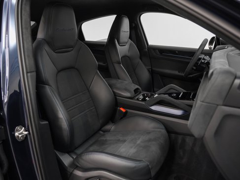 Certified 2025 Porsche Cayenne Turbo GT image 31