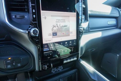 New 2025 RAM 3500 Laramie image 27