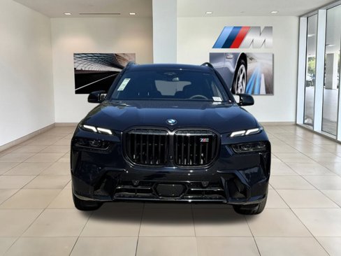 New 2026 BMW X7 M60i image 3