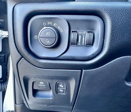 New 2026 RAM 1500 4x4 Crew Cab image 21