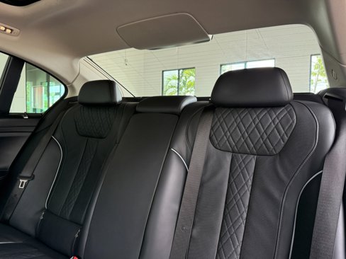 Used 2019 BMW 750i w/ Executive Package image 30