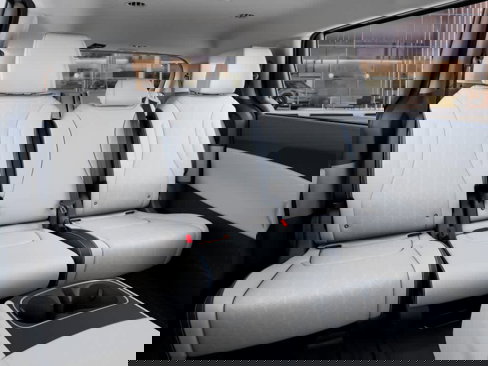 New 2026 Kia Carnival EX image 16