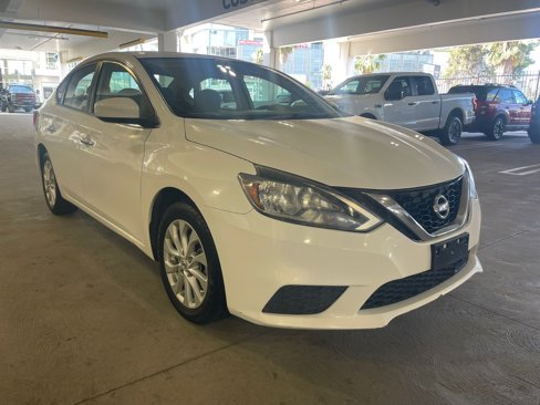 Used 2019 Nissan Sentra SV image 2