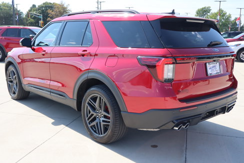 Used 2025 Ford Explorer ST image 8