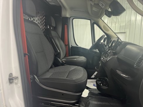 Used 2025 RAM ProMaster 2500 w/ Premium Convenience Group image 20
