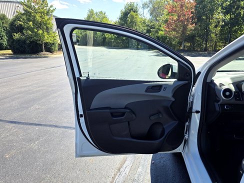 Used 2020 Chevrolet Sonic LT image 12