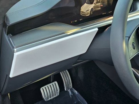 Used 2024 Tesla Model S Plaid image 17
