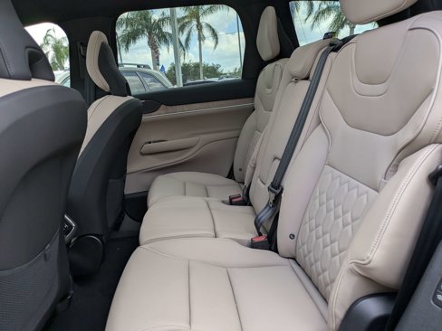 New 2025 Volvo EX90 Ultra image 13