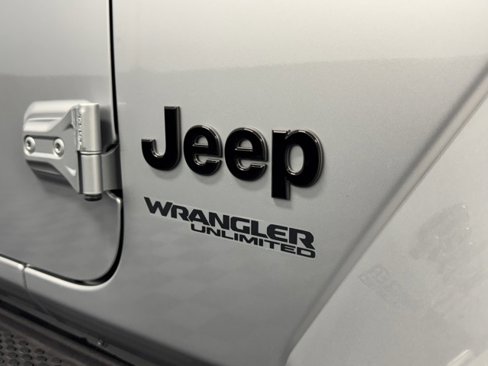 Used 2022 Jeep Wrangler Unlimited Sahara image 41