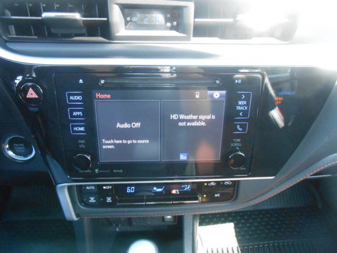 Used 2018 Toyota Corolla SE image 14