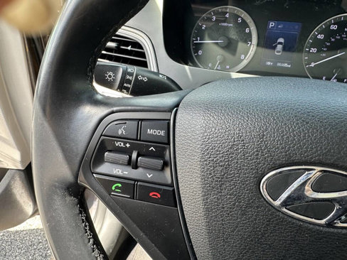 Used 2016 Hyundai Sonata Sport w/ Option Group 1V image 18