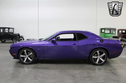 Used 2014 Dodge Challenger R/T image 3