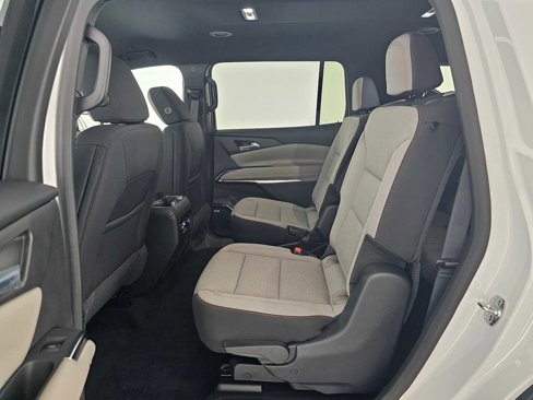 New 2026 Chevrolet Traverse LT w/ Enhanced Driving Package image 18