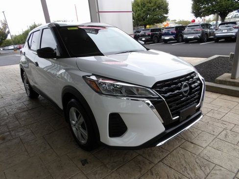 Certified 2024 Nissan Kicks S image 3