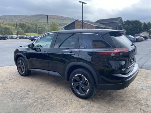 Used 2024 Nissan Rogue SV image 7