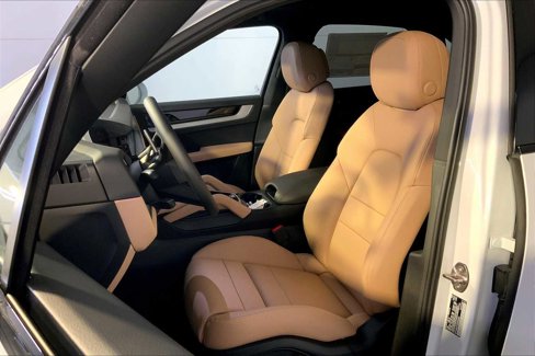 New 2026 Porsche Cayenne image 5
