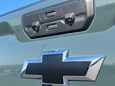 New 2026 Chevrolet Silverado 2500 ZR2 image 9