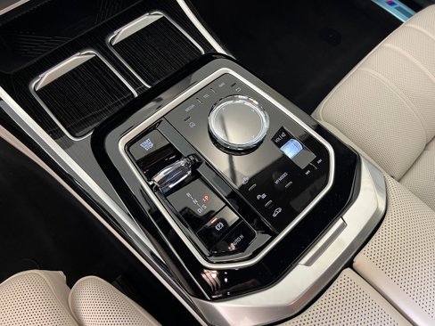 New 2026 BMW 740i w/ Executive Package image 19