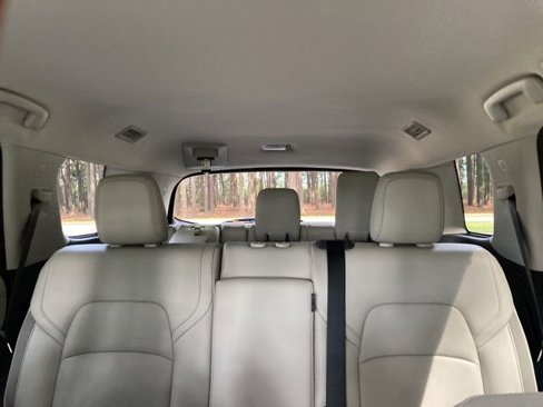 Used 2022 Nissan Pathfinder SL image 34