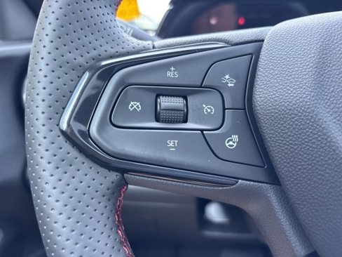 New 2026 Chevrolet Trax RS w/ Sunroof Package image 24