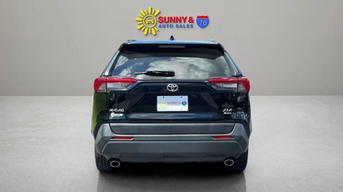 Used 2019 Toyota RAV4 XLE w/ Convenience Package image 6