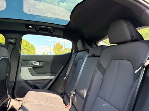 Used 2022 Polestar Polestar 2 w/ Plus Package image 28