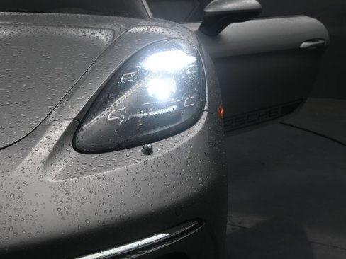 Used 2024 Porsche 718 Cayman image 13