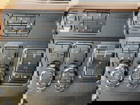 New 2026 Chevrolet Suburban High Country image 18
