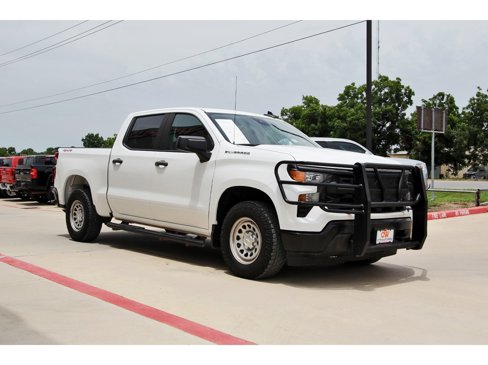 Used 2023 Chevrolet Silverado 1500 W/T w/ Trailering Package image 2