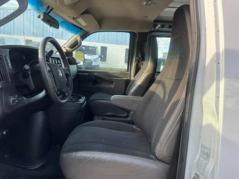 Used 2022 Chevrolet Express 2500 w/ Driver Convenience Package image 12
