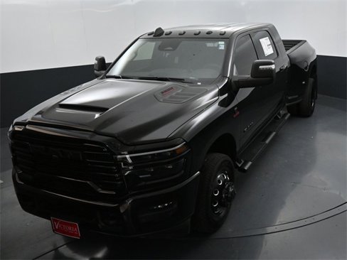New 2025 RAM 3500 Laramie image 15