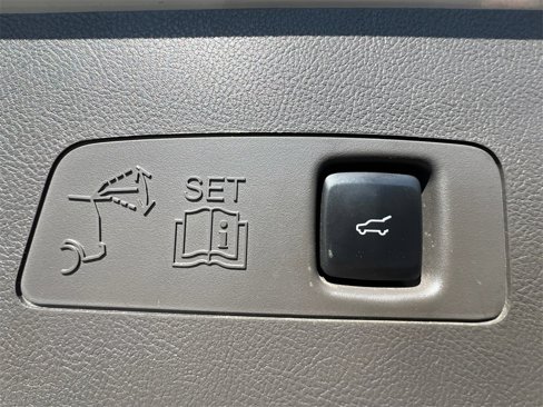 Used 2021 Lincoln Corsair AWD image 40