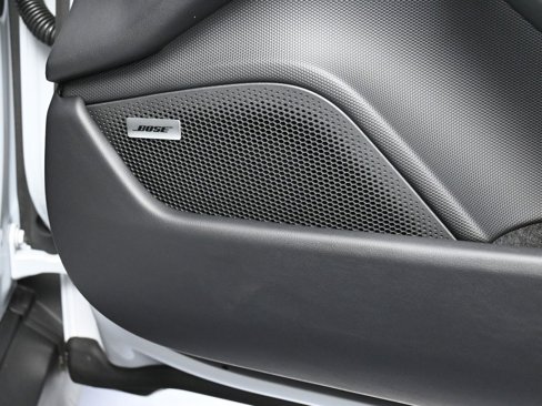 New 2025 Porsche Taycan image 34