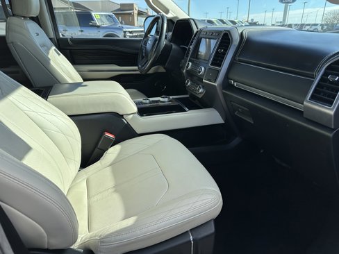 Used 2021 Ford Expedition Platinum image 10