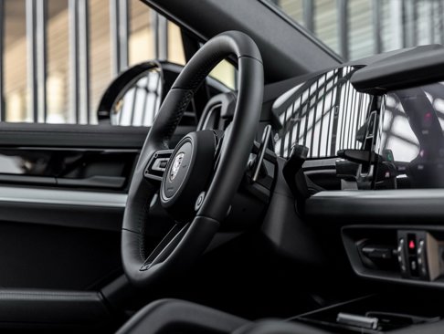 New 2026 Porsche Cayenne Coupe image 40