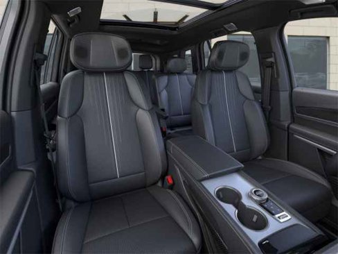 New 2026 Cadillac Vistiq Sport w/ LPO, Floor Liner Package image 17